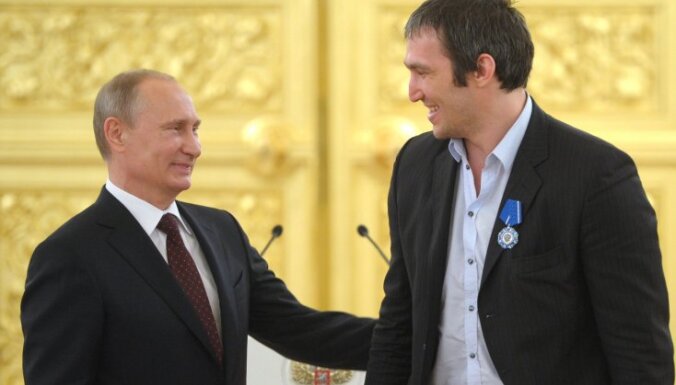 Навальный про Овечкина: "Любит Америку, а нам Путина навязывает"