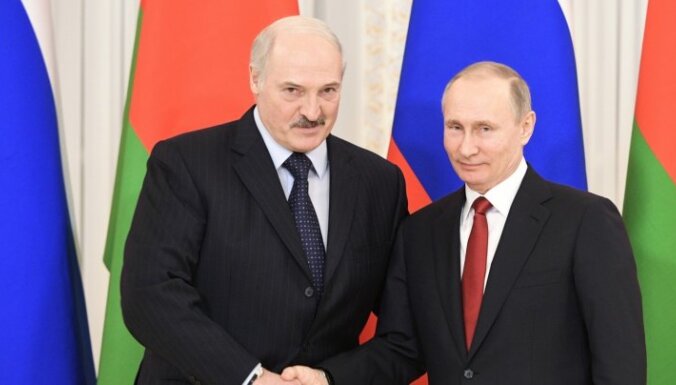 Лукашенко назвал переговоры с Путиным тяжелыми