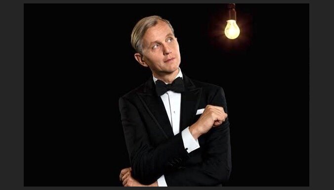 Nākamgad Rīgā koncertēs ekstravagantais Makss Rābe kopā ar 'Palast Orchester'