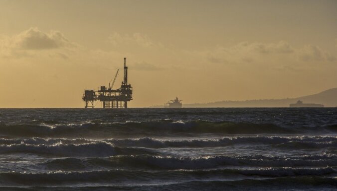 Нефть подорожала после решения ОПЕК сократить добычу