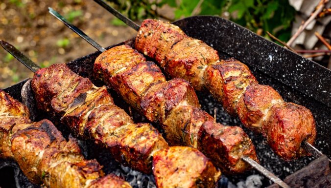Grilēšanas ābece iesācējiem: kā pagatavot patiešām garšīgu šašliku