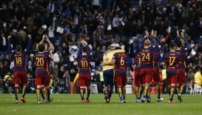 'Barcelona' futbolisti 'El Clasico' mačā sagrauj Madrides 'Real'