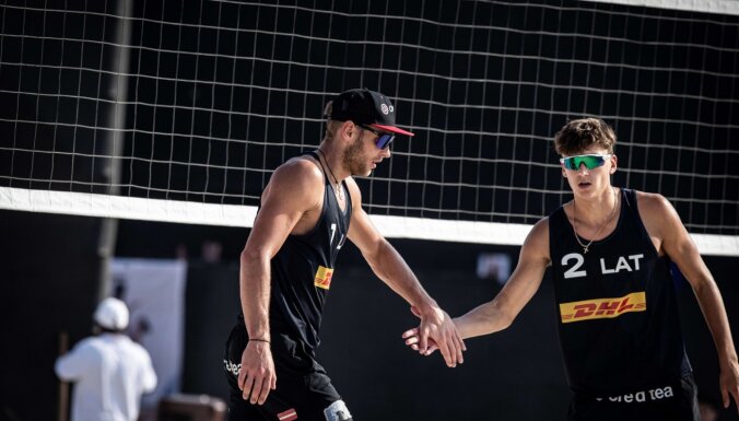 Točs/Fokerots par vietu 'King of the Court' finālā cīnīsies papildkārtā