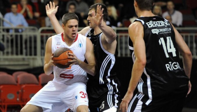 'VEF Rīga' basketbolisti Eiropas kausā zaudē arī savā laukumā