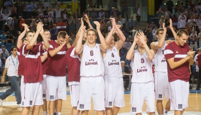 Latvijas U-20 basketbolistiem vēsturiskais EČ fināls; skaties tiešraidi portālā 'Delfi'