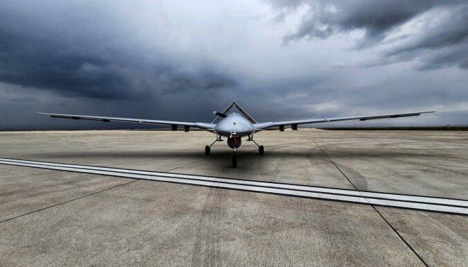 Lietuva dziras kaujas dronus 'Bayraktar' iegādāties gan Ukrainai, gan sev