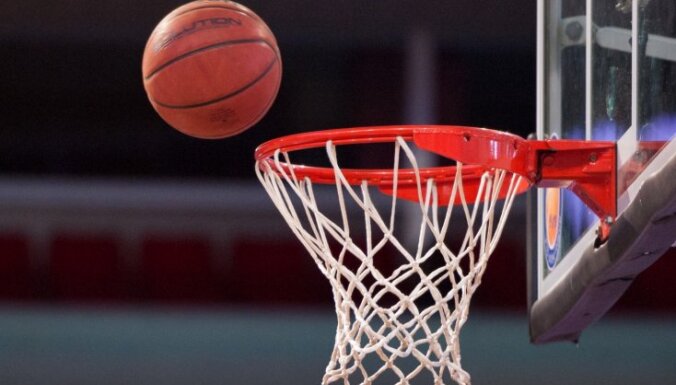 Basketbolists Apsītis savā FIBA Čempionu līgas debijā gūst piecus punktus