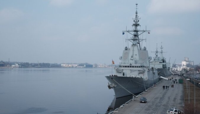 Foto: Rīgā ieradušies NATO Jūras spēku karakuģi