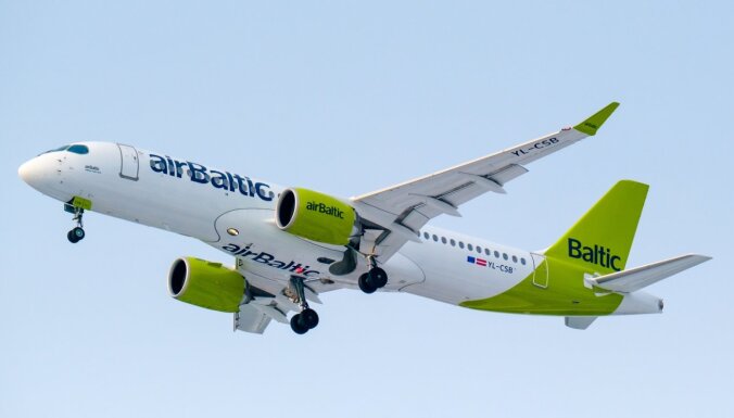 airBaltic отказалась принимать на борт около 100 пассажиров из-за нехватки мест в самолетах