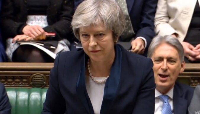 Meja mudina parlamentu vienoties par 'Brexit' līgumu