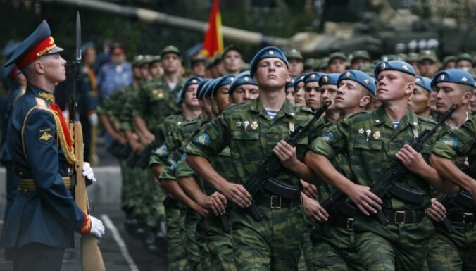 Ukrainā atrodas 12 000 Krievijas karavīru, izpētījis ASV ģenerālis