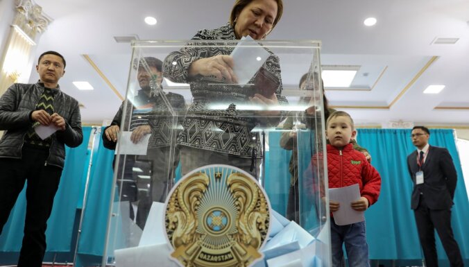 В Казахстане начались внеочередные выборы президента
