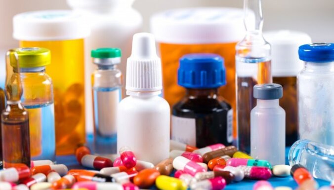 Аптечка путешественника. Какие лекарства обязательно надо взять с собой в дорогу?