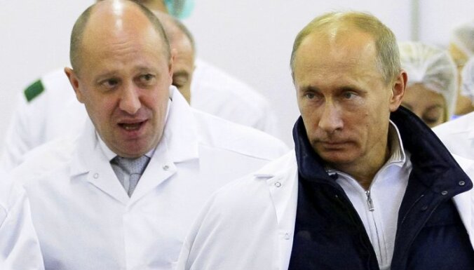 ASV sankcijām pakļauj vēl 19 krievus, tostarp 'Putina pavāra' darbiniekus