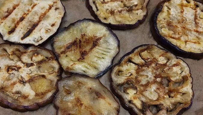Foto recepte: Baklažānu pica sicīliešu gaumē