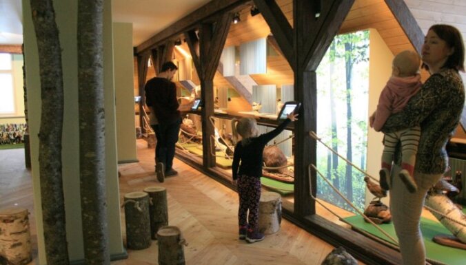 Foto: Jaunmoku pilī atklāts jauns un interaktīvs Meža muzejs