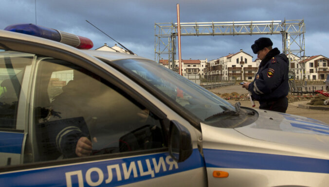 Novokuzņeckā vīrietis sadedzina bezpajumtnieku, inscenē savu nāvi un dodas strādāt taigā