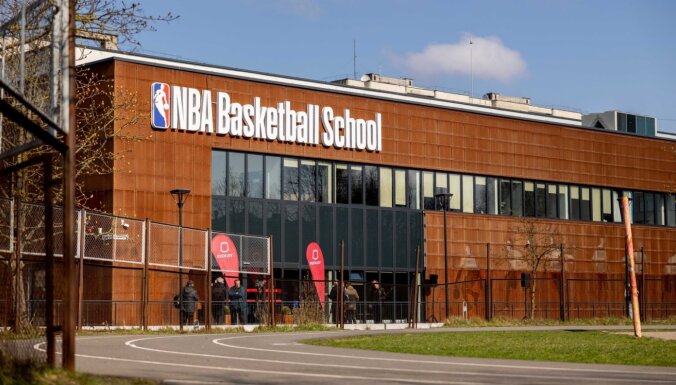 Foto: Viļņā par godu basketbola simtgadei atklāj NBA basketbola skolu