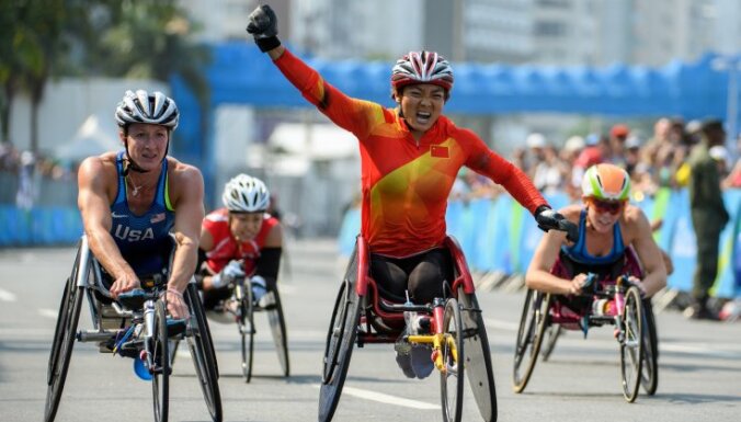 Lihong Zou of China wins T54 Marathonб Rio Paralympics