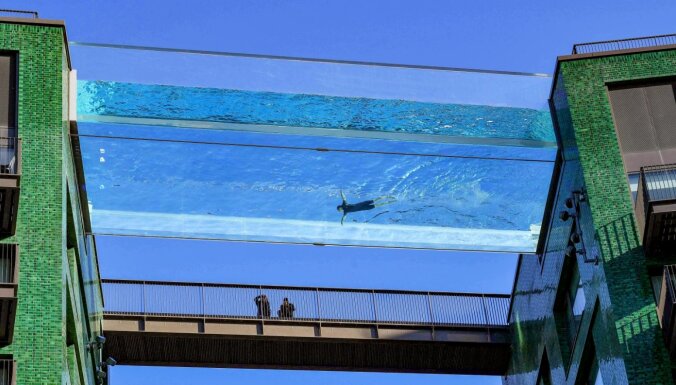 ФОТО. 35 метров над землей – в Лондоне появится "небесный" бассейн