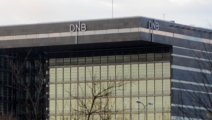 Банкоматы DNB будут принимать латы до середины 2014 года