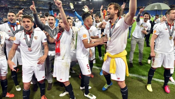 'Sevilla' trešo gadu pēc kārtas triumfē UEFA Eiropas līgā