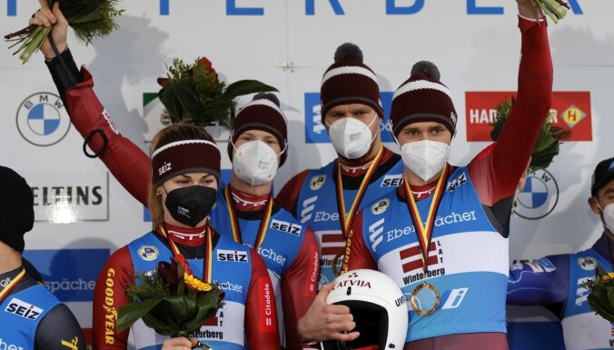 Латвия выиграла командную эстафету на этапе Кубка мира по санному спорту в Винтерберге