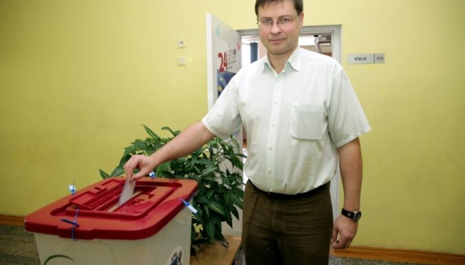 Paziņo jaunievēlētos astoņus EP deputātus no Latvijas