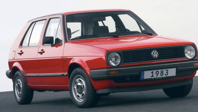 Латвийцы активнее покупают подержанные авто: лидер продаж - Volkswagen