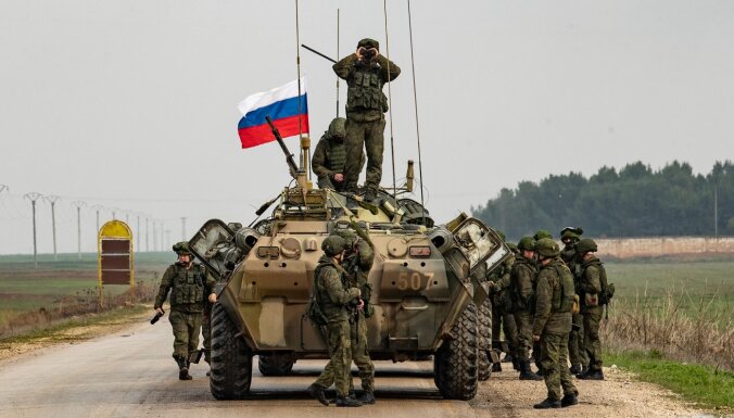 Ukrainas pierobežā savilkto Krievijas karavīru skaits tuvojas 200 000, paziņo ASV