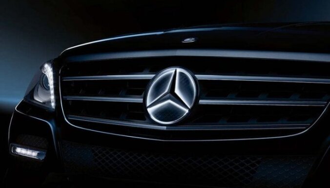 СМИ: Mercedes отзывает более 800 тыс. автомобилей по всему миру