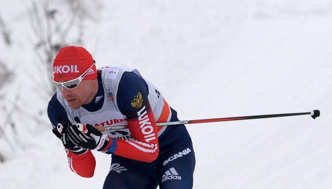 FIS отстранила шесть российских лыжников от соревнований