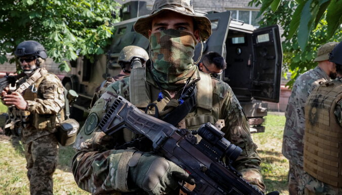 Okupanti Donbasā gūst taktiskus panākumus, ziņo Lielbritānija