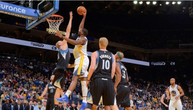 Biedriņa 'Warriors' otro reizi 19 gadu laikā iekļūst NBA 'play off' spēlēs