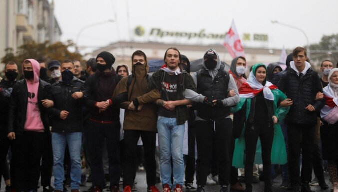 В МВД Белоруссии пообещали гуманно применять огнестрел к протестующим
