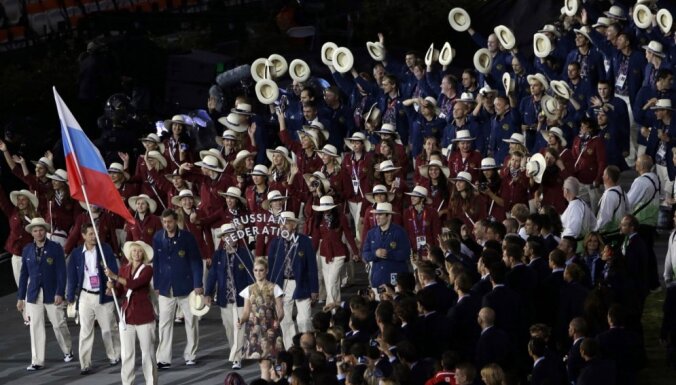 SOK Krieviju no Rio spēlēm neizslēdz; lūdz lēmumu pieņemt sporta federācijām