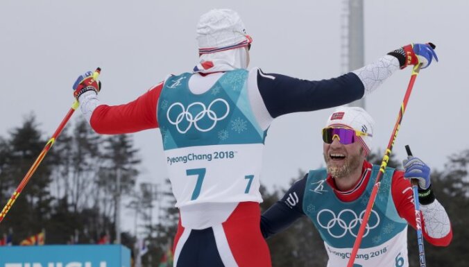 В отсутствие Устюгова все медали в скиатлоне разобрали норвежские лыжники