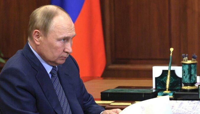 В башнях Москва-Сити пропал свет. Там были министры, у которых шло совещание с Путиным