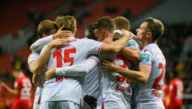 Covid-19: Berlīnes futbola kluba spēlētāji pilnībā atteikušies no atalgojuma