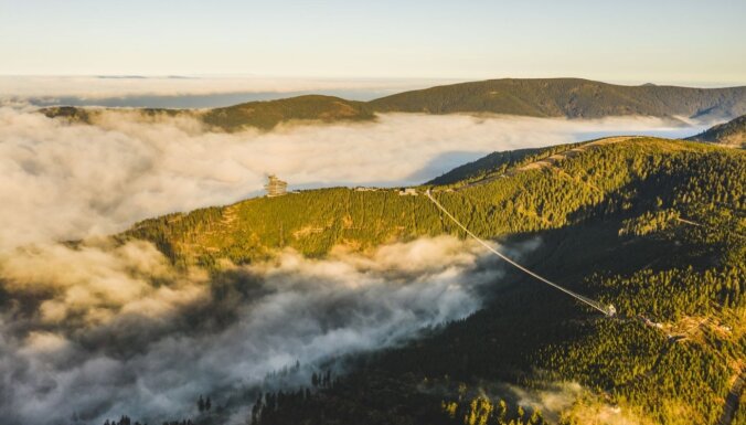 ФОТО. В Чехии строится самый длинный подвесной мост в мире