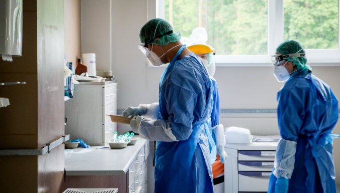 Ar Covid-19 pamatdiagnozi Latvijas stacionāros patlaban ārstējas 498 pacienti