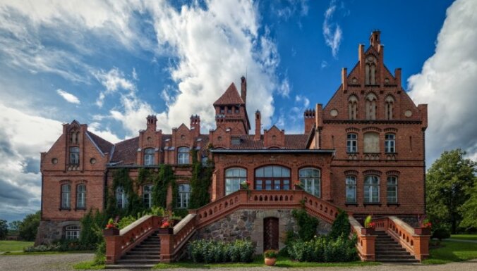 Похотливый барон, жертвоприношения и утопленница в белом: Шесть историй о привидениях, живущих в латвийских замках