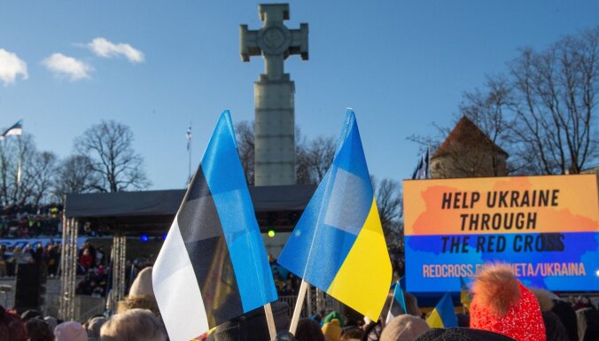 Okupantu uz Krieviju ar varu izvestie ukraiņi autobusos mūk uz Tallinu