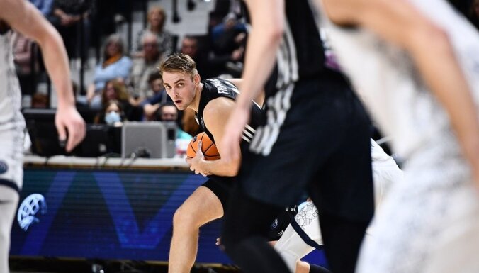 Freimanis ar 16 punktiem neglābj komandu no zaudējuma FIBA Čempionu līgas mačā