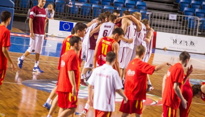 Latvijas U-20 basketbolistiem EČ pusfināls; skaties video tiešraidi portālā 'Delfi'