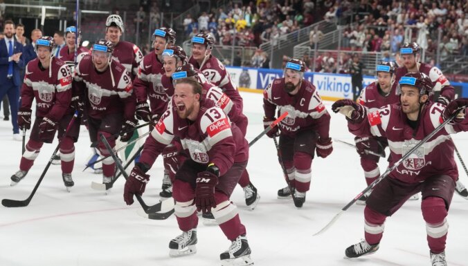 "Живу словно во сне!" Что говорили хоккеисты сборной Латвии после победы над Швецией