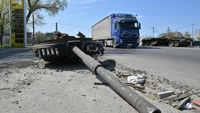 Okupanti zaudējuši aptuveni 24 700 karavīru, ziņo Ukraina