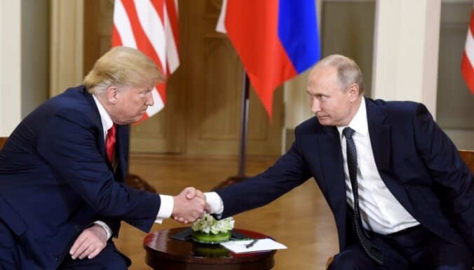 Foto: Helsinkos sācies Trampa-Putina samits