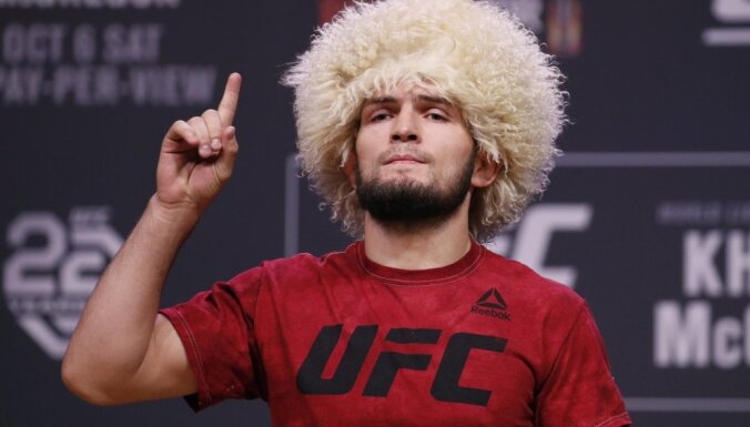 Нурмагомедов победил Макгрегора в бою за титул чемпиона UFC в легком весе