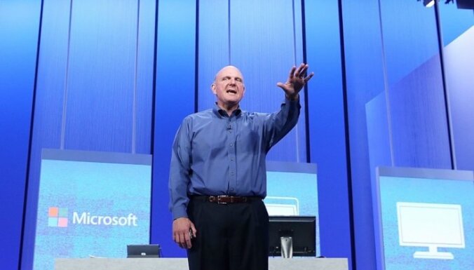 Глава Microsoft с танцами и слезами покинул свой пост